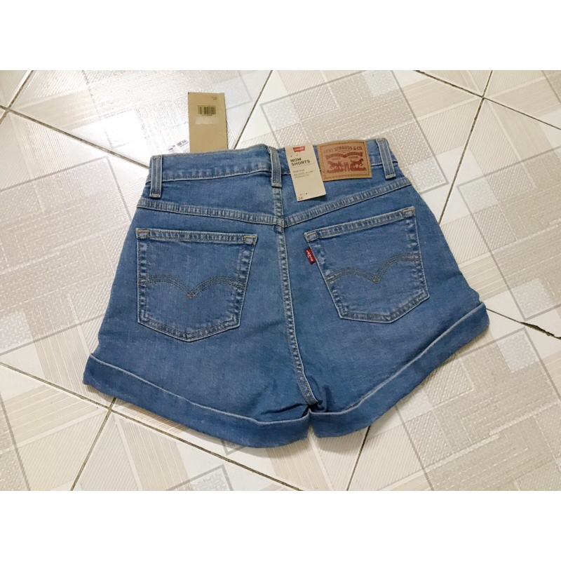 Quần jeans LEVI’S Mom Short - newtag