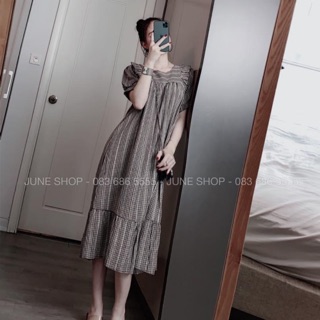 Đầm kẻ caro thêu nổi