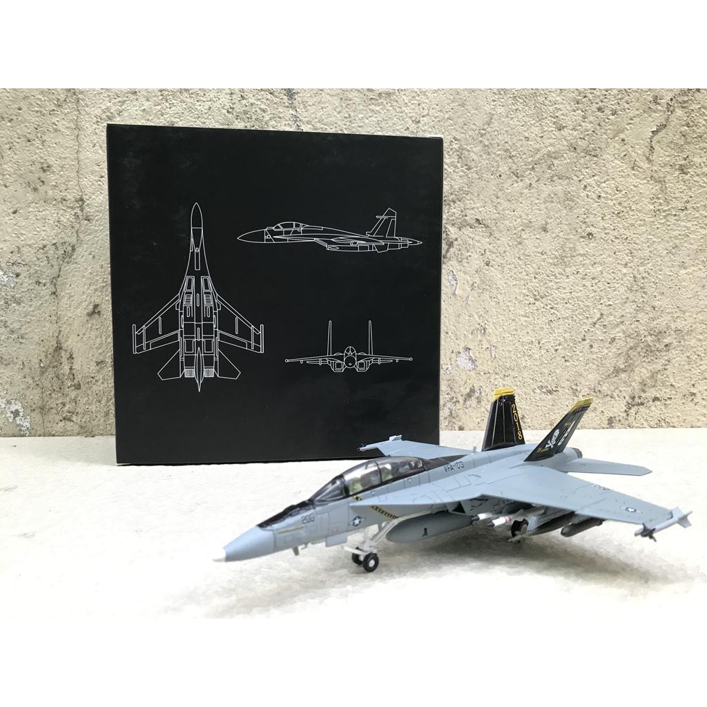 Mô hình Máy bay F18B Super Hornet - 1:100