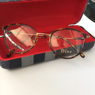 Gọng kính cận nữ titan vàng viền beo siêu bền siêu nhẹ