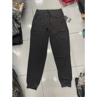 Quần gió jogger unisex Maevn