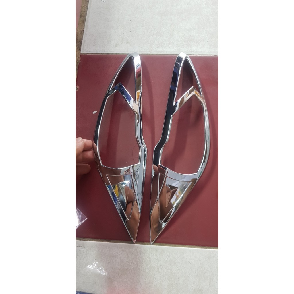 CHỤP XI NHAN TRƯỚC XE VISION 2021 CROM