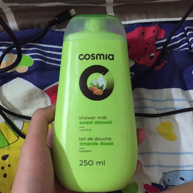 Sữa tắm hương hạnh nhân cosmia