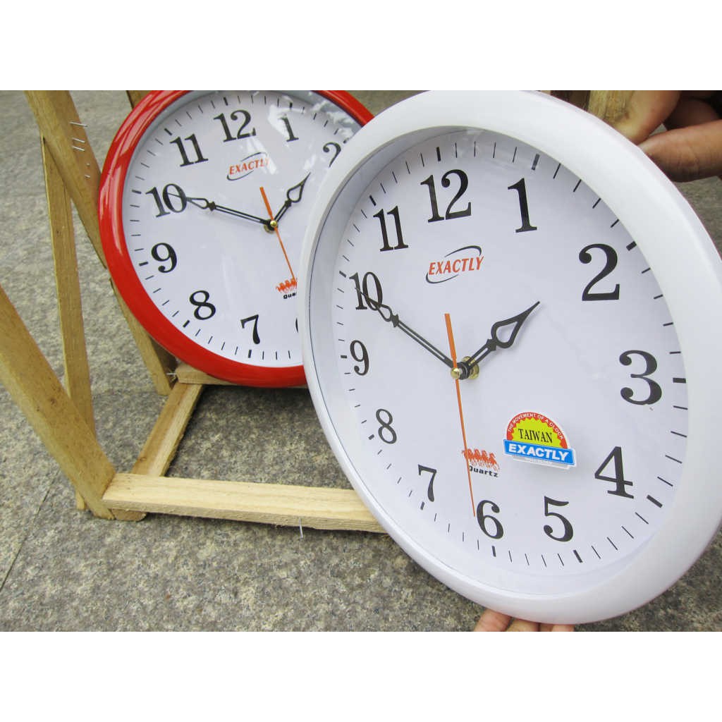 Đồng Hồ 30cm treo Tường KIM TRÔI Cao Cấp Tròn máy treo tường trang trí phòng khách  U450