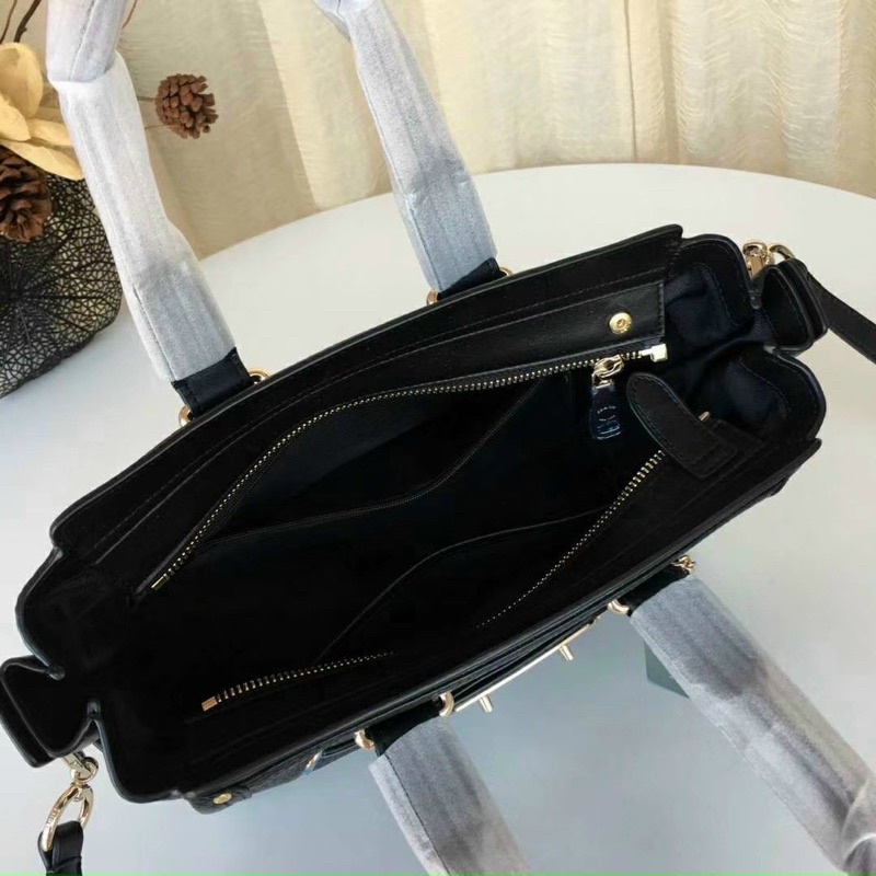 Túi Coach  Swagger da thật