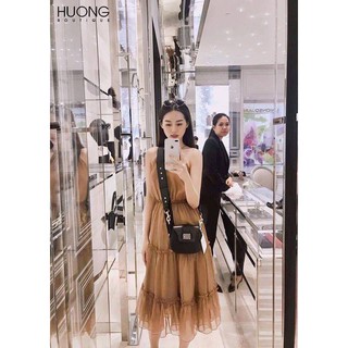 Váy ren cổ yếm 3 tầng