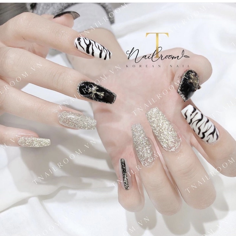 Nailbox ngựa vằn kim cương