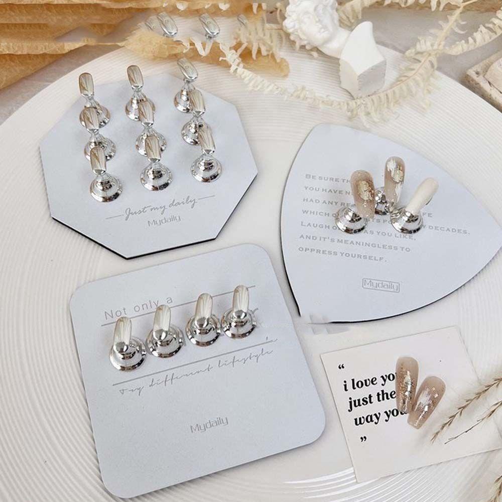 Đế Trưng Bày Móng Tay Giả Hình Tròn / Vuông Chuyên Dụng