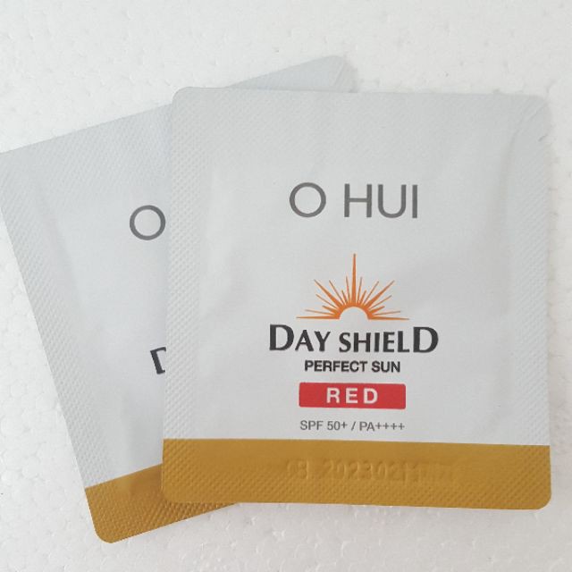 Kem chống nắng dưỡng trắng Ohui Dayshield Perfect Sun Pro Red dành cho da nhạy cảm - gói 1ml , date siêu dài