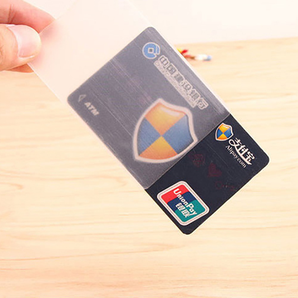 Giá Đỡ Thẻ Id Bằng Nhựa Trong Suốt Chống Thấm Nước Tiện Dụng
