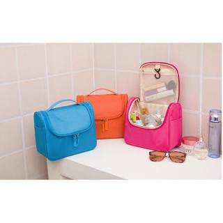 Túi dựng mỹ phẩm xách tay Pouch