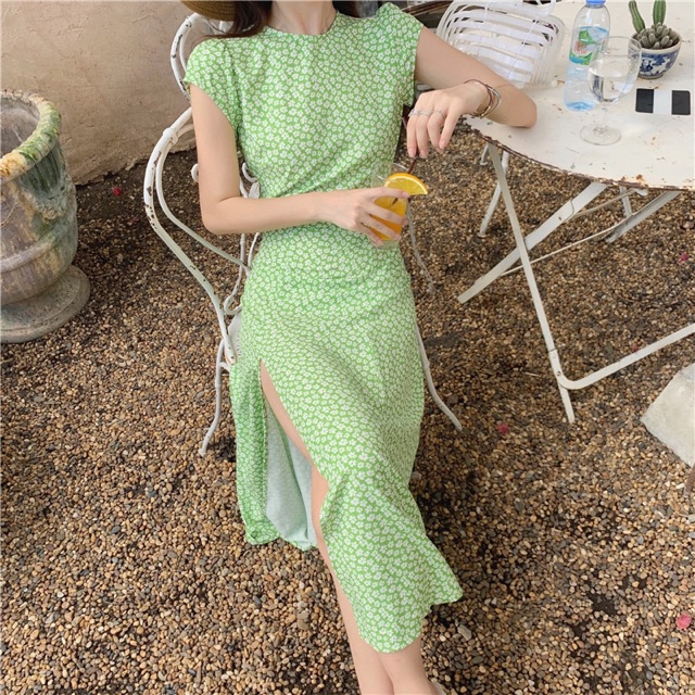 VÁY MAXI VOAN HOA NHÍ CUT-OUT HỞ LƯNG SẴN | BigBuy360 - bigbuy360.vn