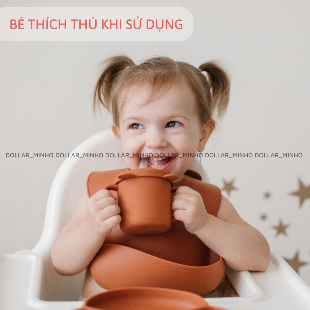 Cốc tập uống silicone hình gấu (new) cho bé từ 6 tháng, có nút đẩy nước lên kèm 2 ống hút