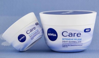 Kem dưỡng da Nivea Care