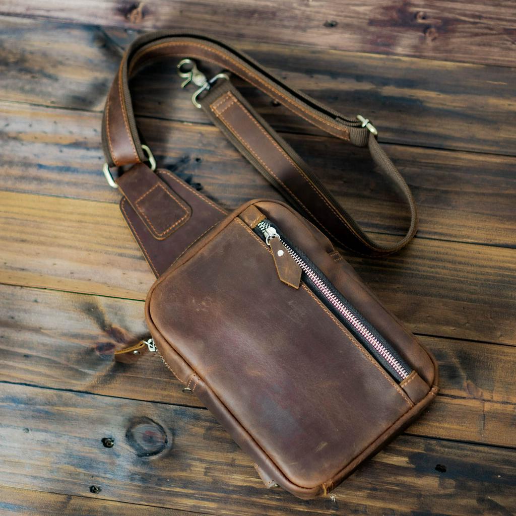 Túi đeo chéo da bò thật, da bò sáp ngựa điên BASIC nâu | Bảo hành 2 năm