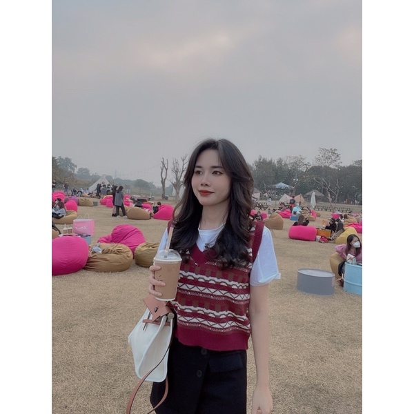 Áo ghile len thổ cẩm diện Tết | BigBuy360 - bigbuy360.vn