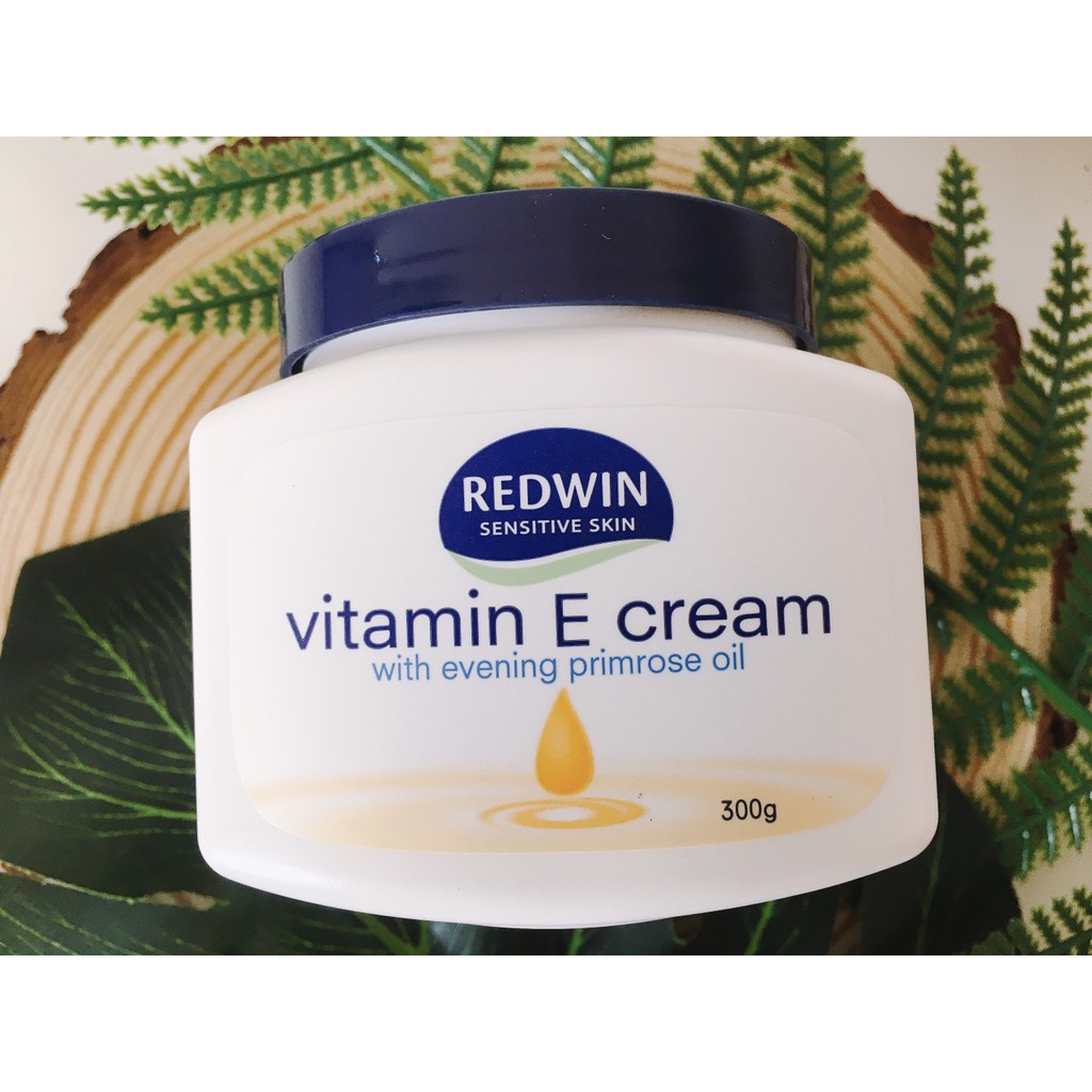 DƯỠNG THỂ REDWIN VITAMIN E DƯỠNG ẨM LÀM MỀM DA - CHAI VÒI 400M