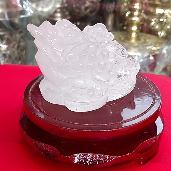 Tượng Cóc Ba Chân, Cóc Ngậm Tiền, Thiềm Thừ Phong Thủy Chiêu Tài Lộc Đá T.A Trắng - Dài 8 cm
