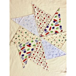 Yếm tam giác cotton cúc bấm