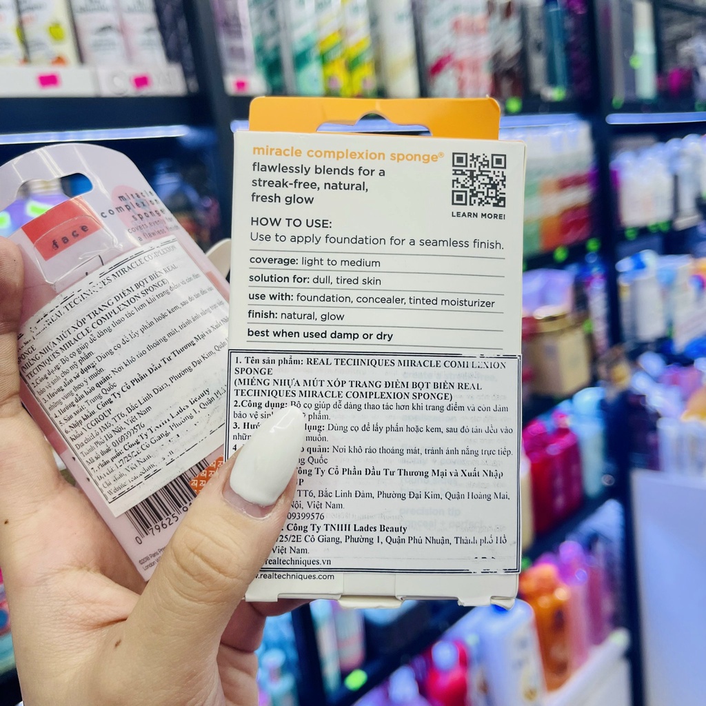 Bông Mút Tán Kem Nền REAL TECHNIQUES Miracle Complexion Sponge - Có Tem Phụ