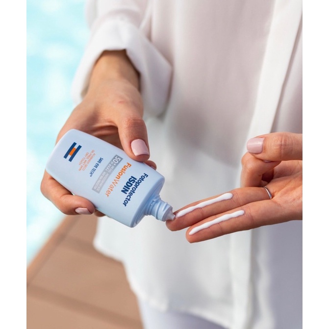 Kem chống nắng ISDIN Fusion Water SPF50 50ml