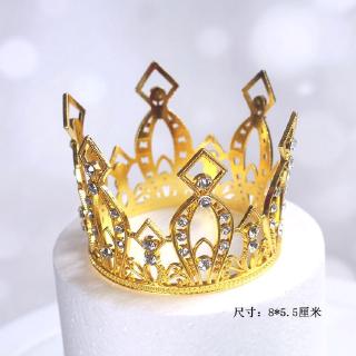 Trang trí vương miện hoàng hậu vàng