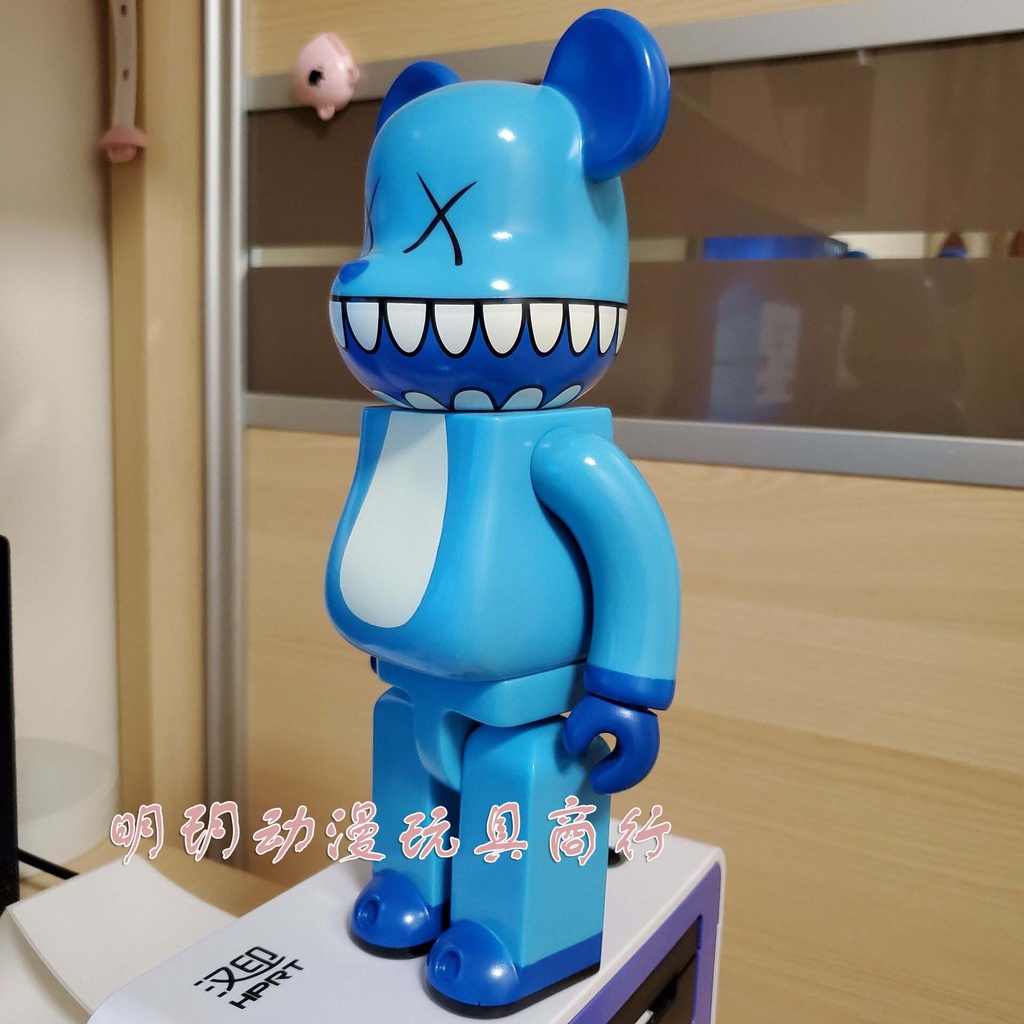 Mô hình nhân vật Bearbrick x Kaws Stitch 28 cm