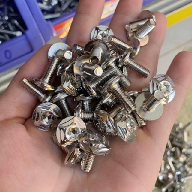 ỐC TITAN 6li15 , 6li20 DÙ TO DÀY THÔNG DỤNG GẮN DÀN ÁO , DÈ TRƯỚC SAU , ỐP PÔ , HỘP XÍCH , BAGA TẤT CẢ DÒNG XE