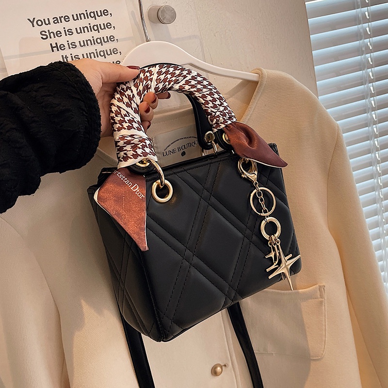 Túi Đeo Chéo Vai Bằng Lụa Thời Trang Sành Điệu Cho Nữ