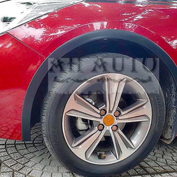 Cua Lốp Hyundai Accent Đời 2012-2017,2018-2021 Mẫu Thể Thao Chống Xước Và Chống Va Quẹt Xe ( MÃ SFP-76522134 Giả