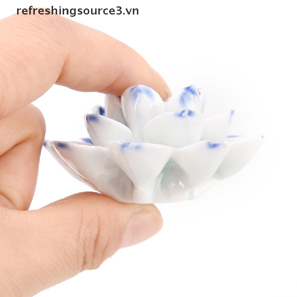 Đế Đốt Trầm Hương Bằng Sứ Hình Hoa Sen Độc Đáo Có 1 / 3
