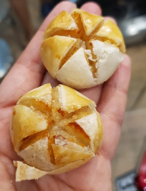 Bánh dừa sầu riêng đồng tiền ( hạn sử dụng 1 tháng )