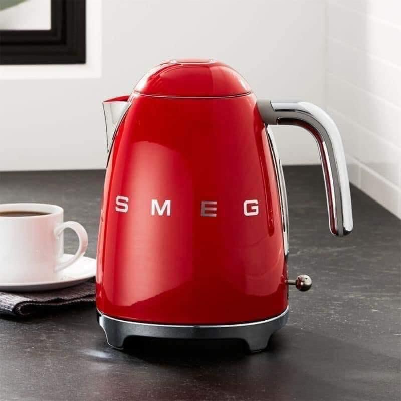 Ấm siêu tốc SMEG KLF03RDEU màu đỏ không chỉnh nhiệt [HÀNG NHẬP KHẨU ĐỨC]