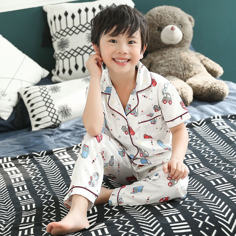 Set Đồ Ngủ Ngắn In Hình Xe Buýt Dễ Thương Cho Bé Trai