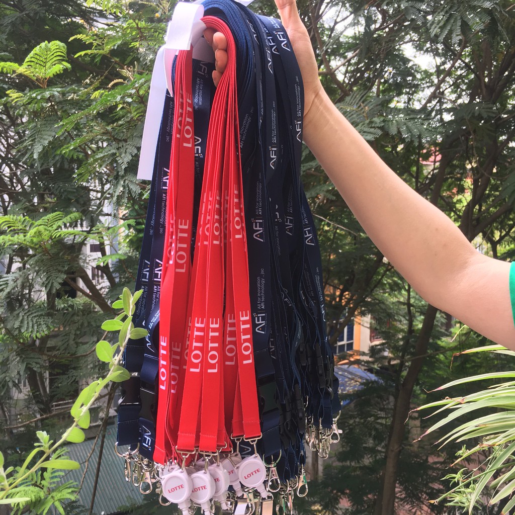 Dây đeo thẻ nhân viên cao cấp,  xưởng in thẻ nhân viên đẹo giá rẻ theo yêu cầu