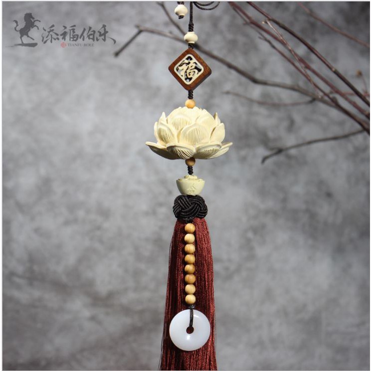 Khánh Gỗ Hoàng Dương Hình Hoa Sen Treo Xe Ô Tô ,Dây Hoa Sen Gỗ Cao Cấp Treo Xe Hơi, Được Chạm Khắc Tinh Tế,May Mắn