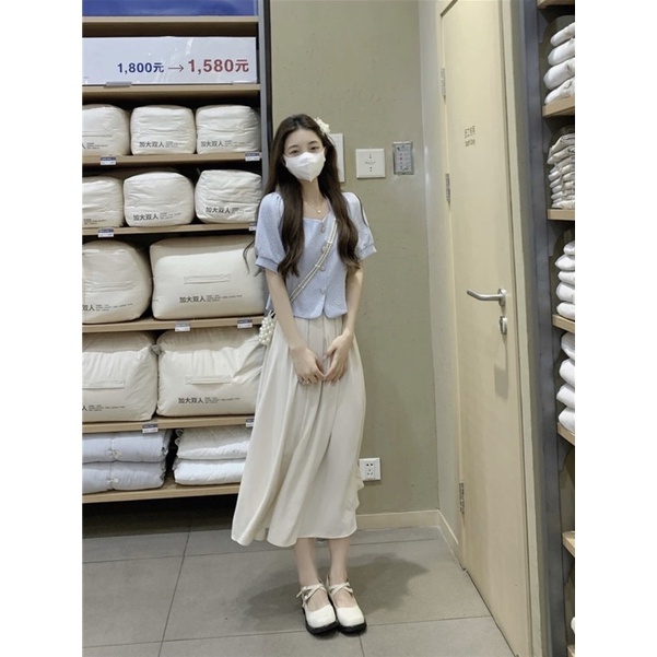 SET ÁO XANH CROPTOP CỔ VUÔNG PHỒNG + CHÂN VÁY MIDI TRẮNG