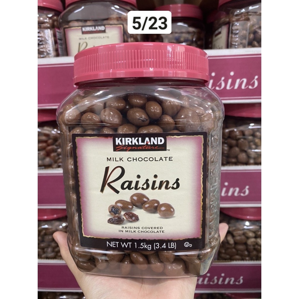 Chocolate sữa bọc nho khô Kirkland 1,53kg của Mỹ