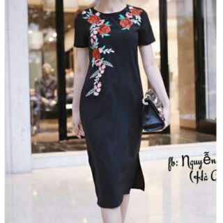 Đầm đen thêu Zara