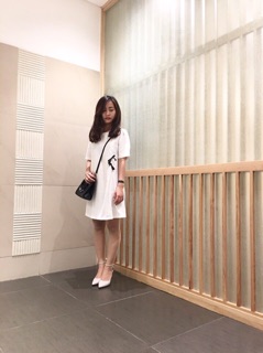 Váy thiết kế