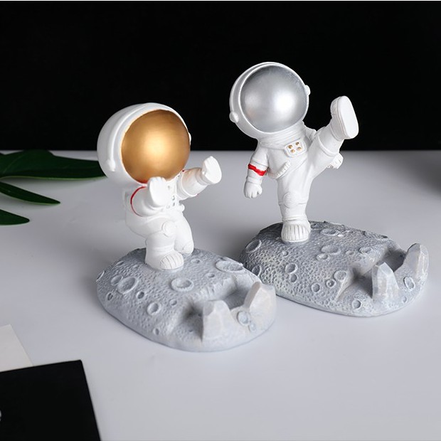 Giá đỡ điện thoại phi hành gia bằng sứ cực chắc chắn và nét đẹp | BigBuy360 - bigbuy360.vn