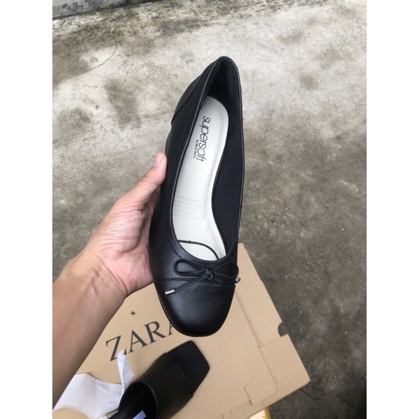Còn 1đ nude 39 sale còn 415k giày đế khối 5cm siêu mềm supersoft. Chất da thật đi êm mềm, đế khối đi chắc chân
