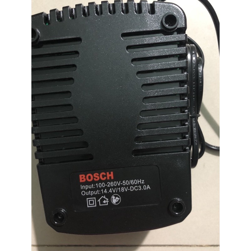 Sạc pin Bosch  14.4v-18v 3A