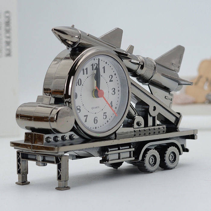 Đồng hồ báo thức để bàn hình tên lửa phong cách retro sáng tạo