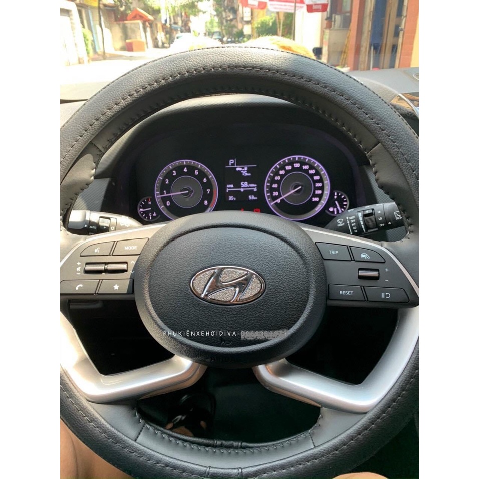 Đính đá trang trí nội thất Hyundai Creta 2022 sang trọng đẳng cấp