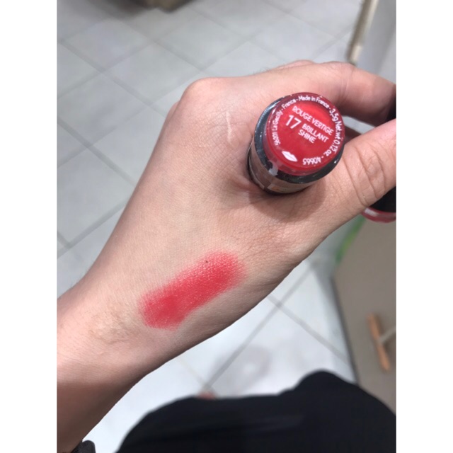 Son môi ROUGE VERTIGE SATIN LIPSTICK Yves Rocher Giá gốc 499k