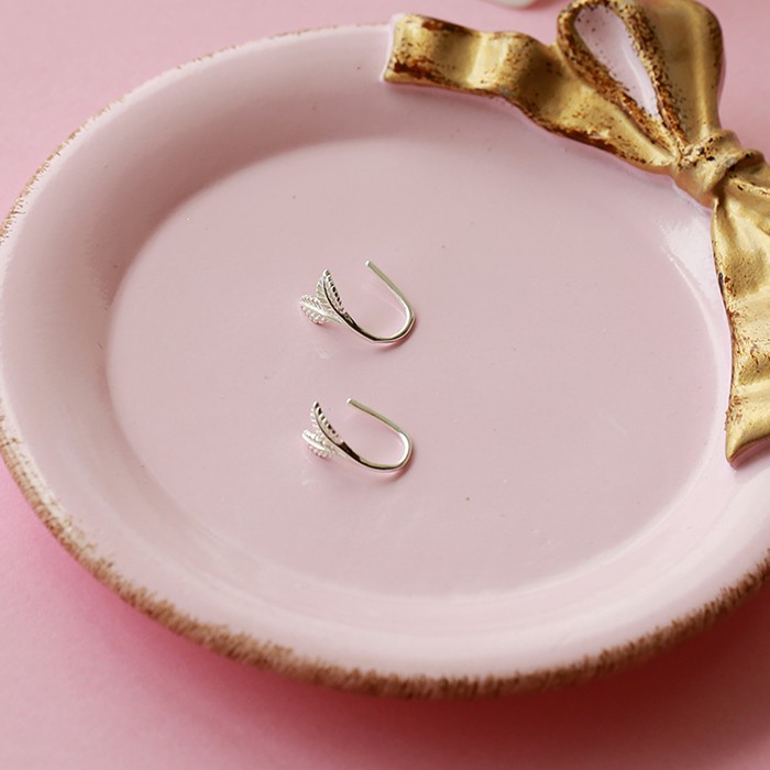 Bông Tai Hình Chiếc Lá Dễ Thương Xinh Xắn Cho Nữ A316