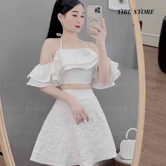 Set trễ vai cổ yếm TIBU, Áo croptop hở vai nữ kèm chân váy dễ thương màu trắng mặc đi chơi, siêu hot trend