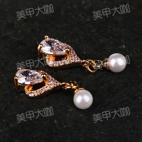 Mặt Dây Chuyền Hình Tam Giác Đính Đá Zircon Trang Trí Móng Tay