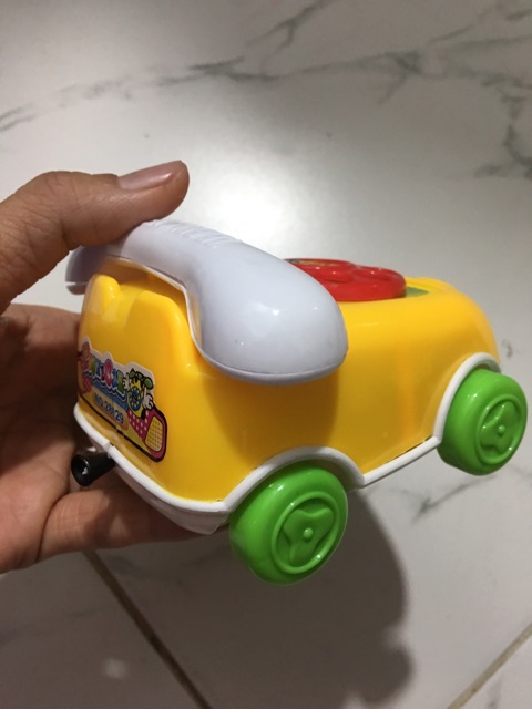 Xe điện thoại chạy dây cót